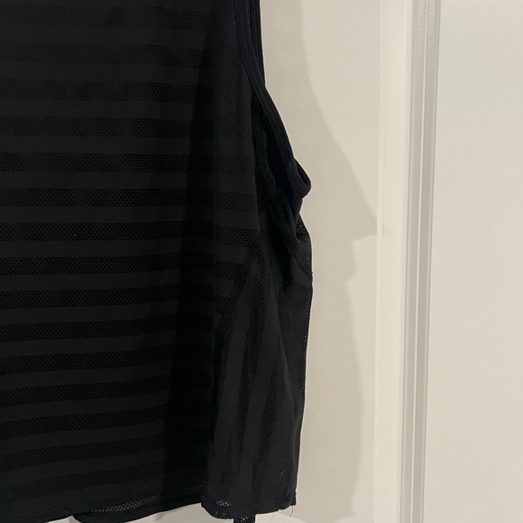 Lululemon Off and Running Tank Size 6 Black - Picture 4 of 8